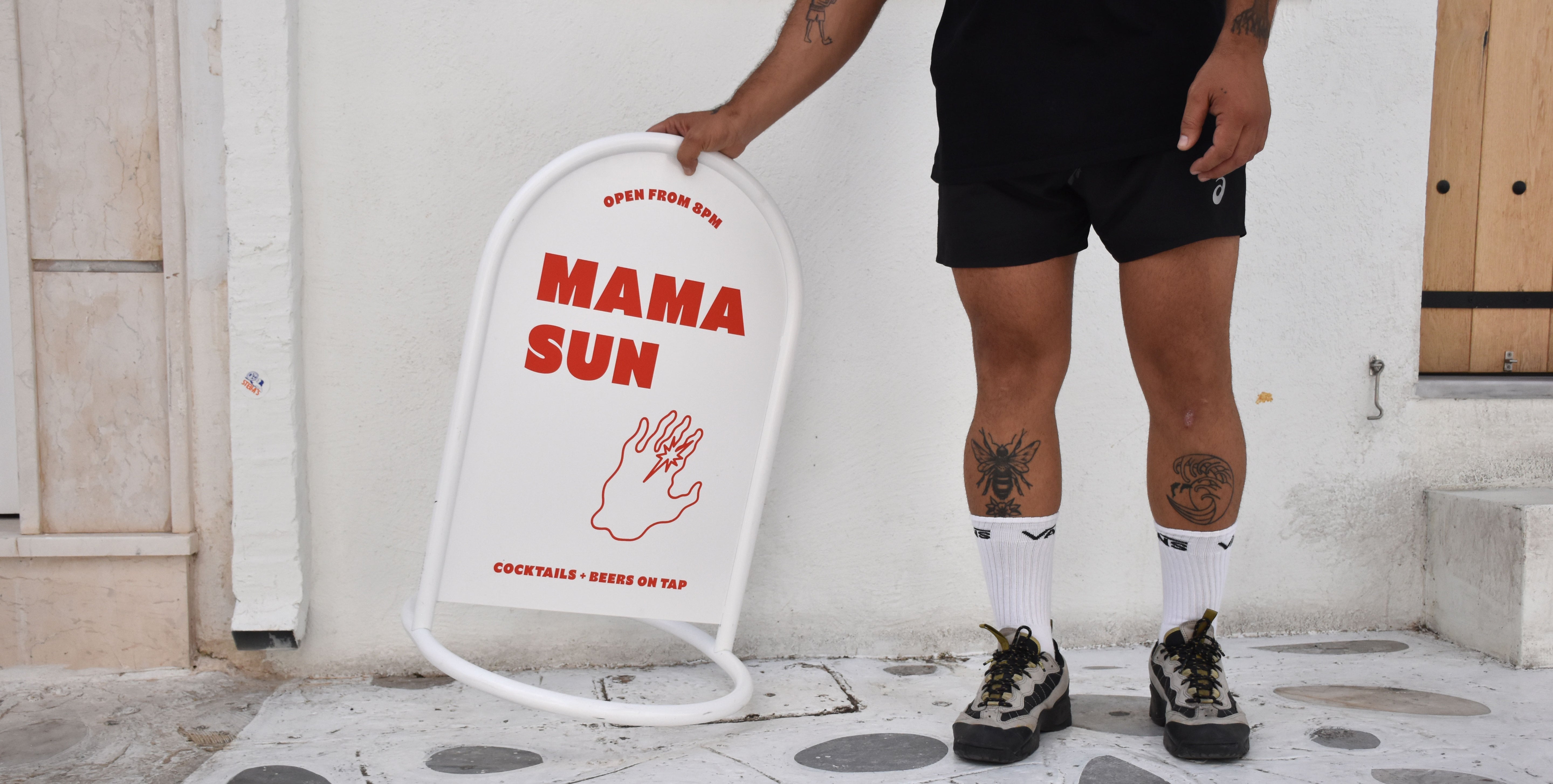 Creative Shop Display Ideas to Boost Sales in 2025 - George and Willy